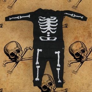baby Gap Boy’s Black Skeleton Pajamas Sz 6m